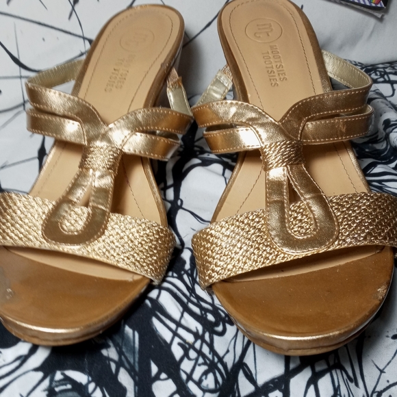 Mootsies Tootsies Shoes - SIZE 10 MOOTSIE TOOTSIE DRESS SHOES. GREAT CONDITION